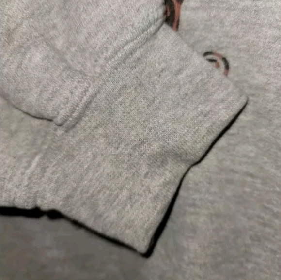 OBEY Women’s Pullover Sweatshirt Size Small - Picture 3 of 6